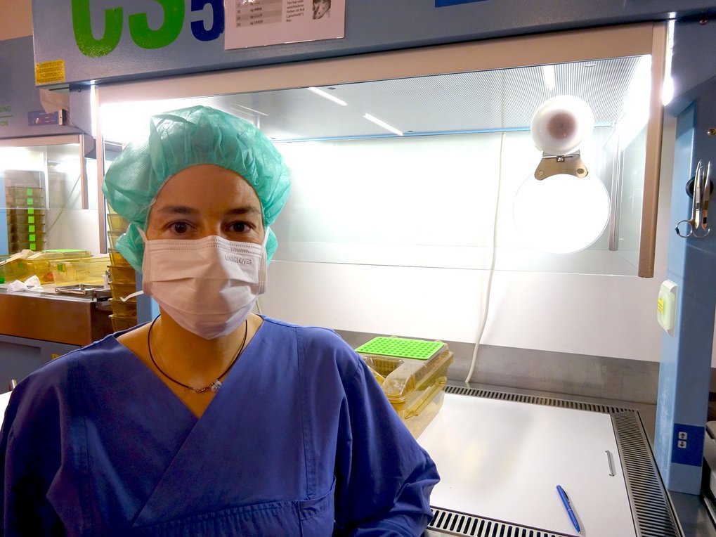 Petra, Tierpflegerin