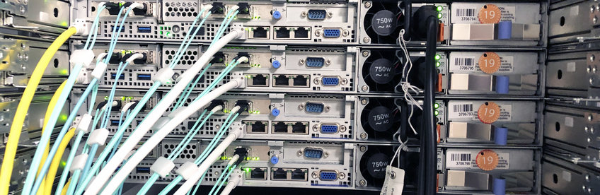 Aktuelle und ehemalige Auszubildende berichten über ihre Erfahrungen Aktuelle und ehemalige Auszubildende berichten über ihre Erfahrungen