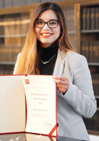 Dr. Karla Rubio received the Behring-Röntgen Talent Award. Dr. Karla Rubio received the Behring-Röntgen Talent Award.